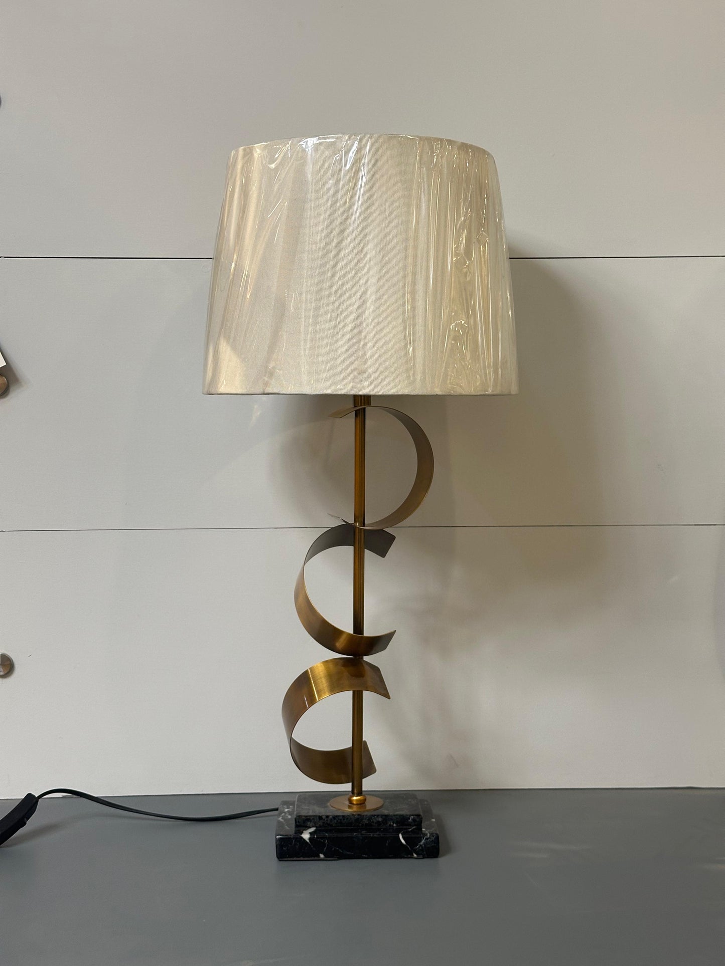 Traditional Ornate Bedside Pair Table Lamp - Gold/Bronze Finish & Classic White Shade